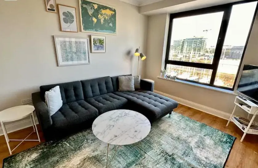 City Centre Dockside Apartment - 2 Bed, 2 Bath Galway
